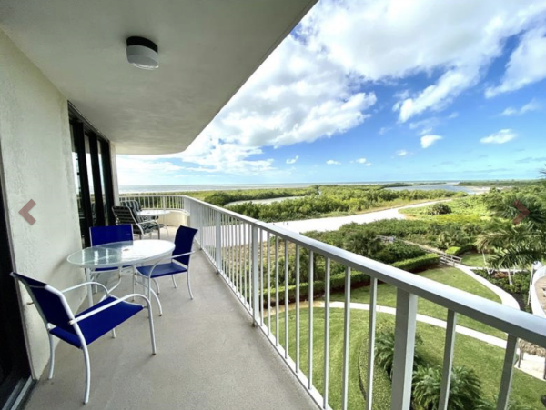 Marco Island Beachfront Condo Views Large Balcony